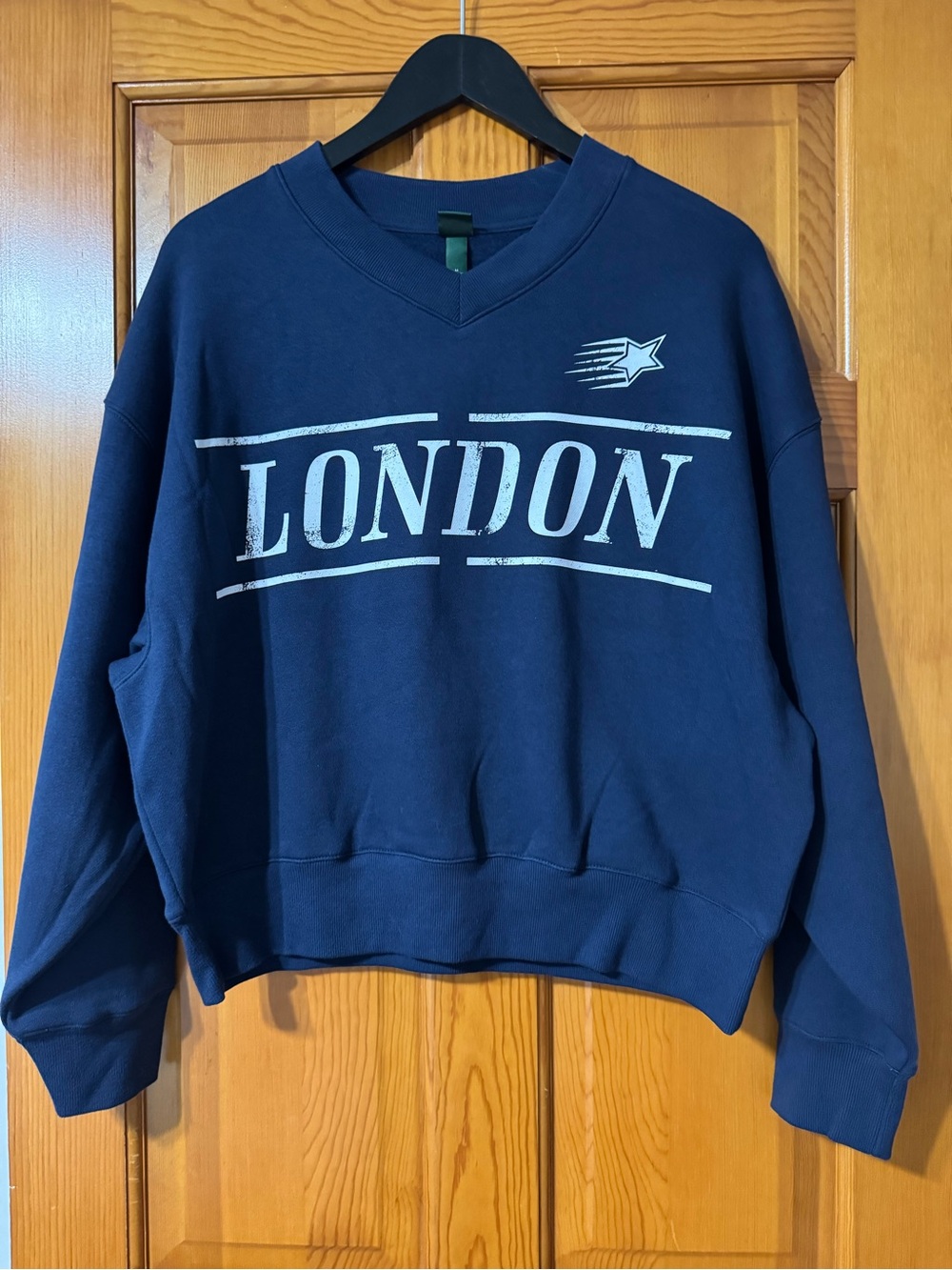wild fable Navy V-Neck London Graphic Sweatshirt - Picture 1 of 4